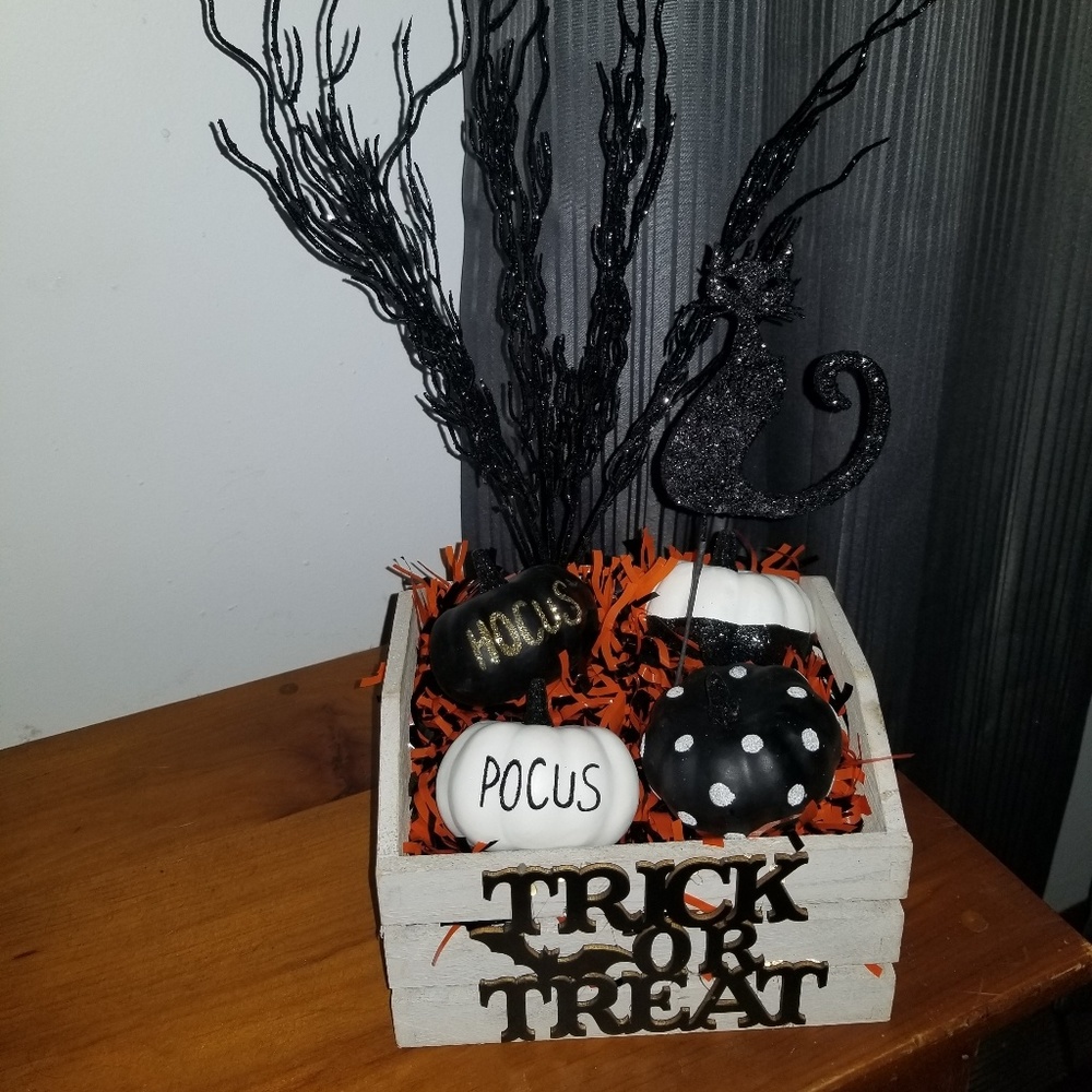 Trick or treat Halloween centerpiece